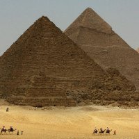 Đại kim tự tháp Giza có lỗi lớn trong xây dựng