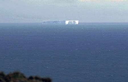 Đảo băng khổng lồ 'đi hoang'