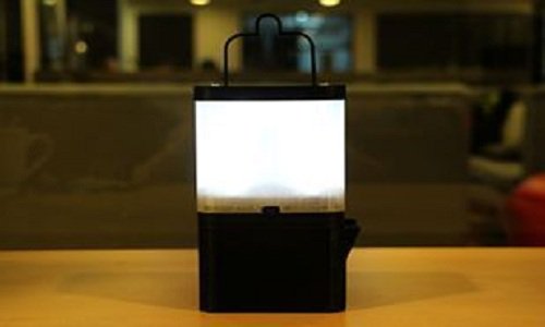 Đèn LED sáng suốt 8 tiếng nhờ một cốc nước muối