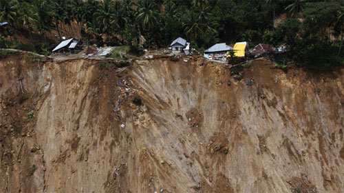 Động đất 6,2 độ Richter ở Indonesia