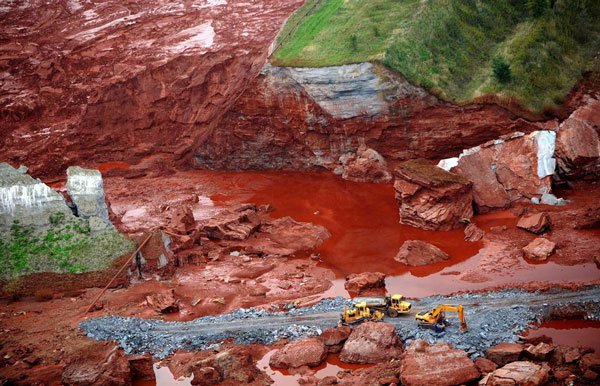 Dùng bùn đỏ xử lý ô nhiễm kim loại trong nước thải