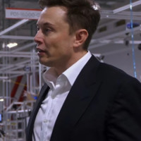 Elon Musk: “Chỉ cần 100 nhà máy Gigafactory là đủ cung cấp điện cho cả thế giới”