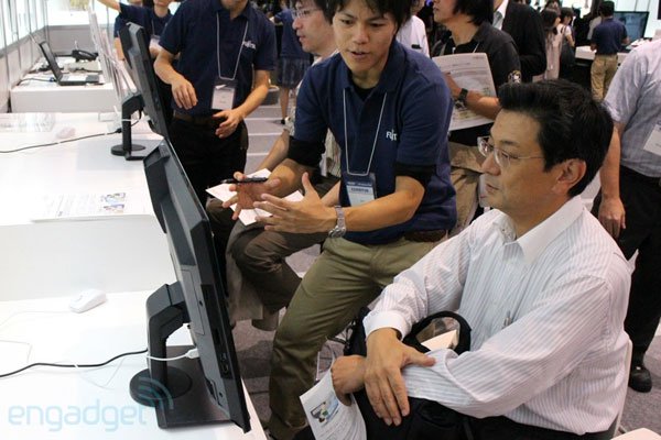 Fujitsu phát triển công nghệ theo dõi mắt người dùng