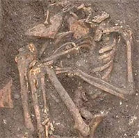 Giải mã người phụ nữ có bộ xương bất thường, bí ẩn thời Trung Cổ