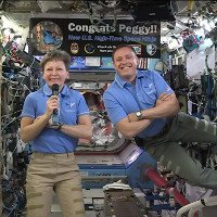 Hai nhà du hành vũ trụ Mỹ ra ngoài không gian khắc phục sự cố