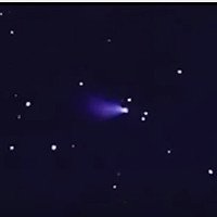 Hình ảnh UFO nghi bị sét đánh gây tranh cãi