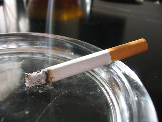Hút thuốc lá bạc hà khó bỏ thuốc hơn