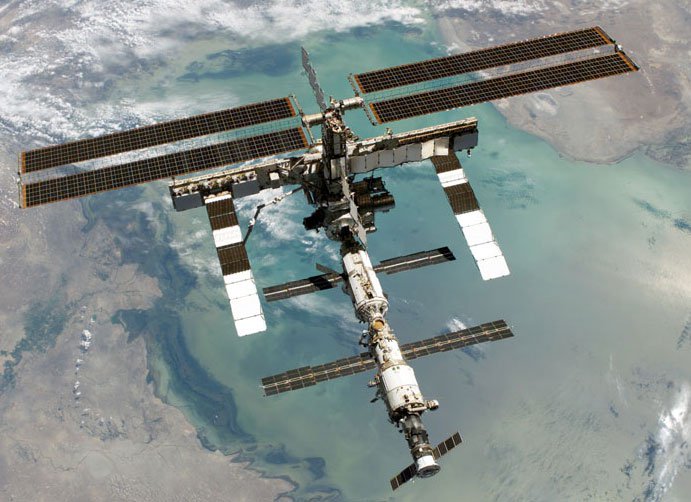 ISS tăng quỹ đạo để đón tàu tiếp tế