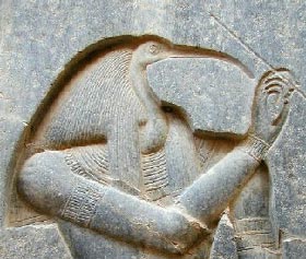 Khai quật tượng thần Ai Cập khổng lồ 3000 năm