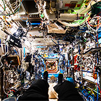 Khám phá không trọng lực: Bức ảnh hiếm hoi từ mô-đun Destiny ISS
