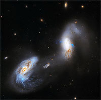 Kính viễn vọng Hubble chụp được ảnh thiên hà tương tác cực sáng