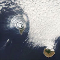 Kỳ lạ đám mây hình mắt bò trên núi lửa La Palma đang phun trào