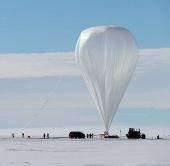 Kỷ lục khinh khí cầu trên Nam cực