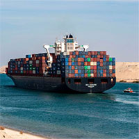 Lái những con tàu khổng lồ lênh đên trên biển, vượt kênh đào Suez khó khăn cỡ nào?