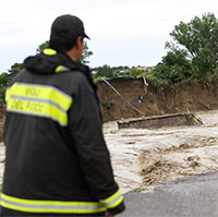 Lũ lụt chưa từng có trong 100 năm càn quét miền Bắc Italy