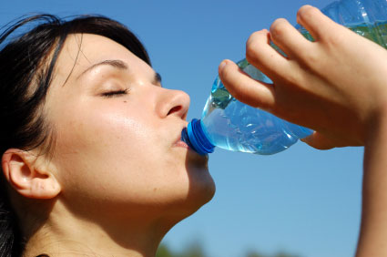 Mỹ: Kiểm soát hóa chất percholorate trong nước uống