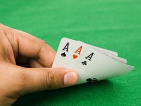 Naltrexone có thể làm giảm ham muốn cờ bạc