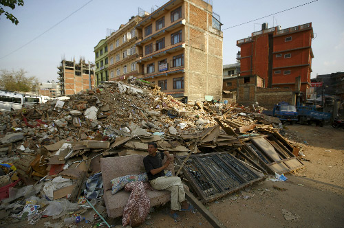 Nepal vẫn rung chuyển vì dư chấn, sau một tháng động đất
