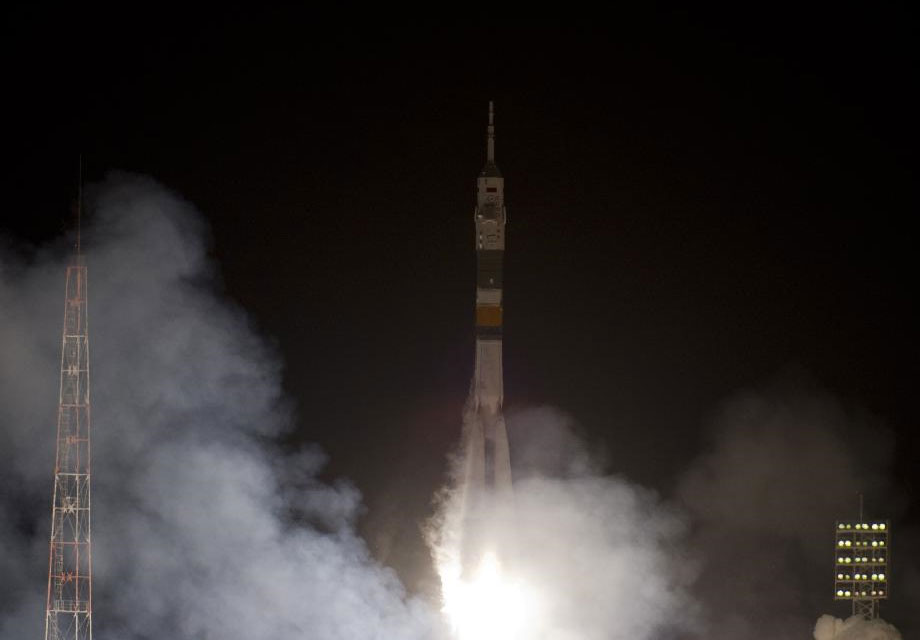 Nga đưa 3 phi hành gia Nga, Mỹ, Hà Lan lên ISS
