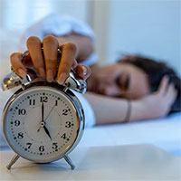 Nghiên cứu cho thấy: Gần 70% người đặt chuông báo thức rồi… tắt ngủ tiếp