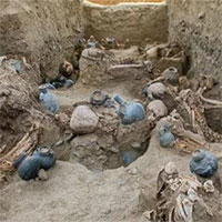 Ngôi mộ tập thể ở Peru hé lộ hàng chục phụ nữ sống chết với nghề dệt vải?