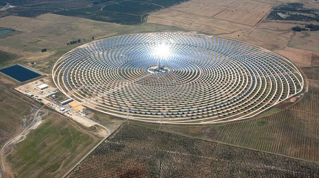 Nhà máy năng lượng mặt trời hoạt động ban đêm