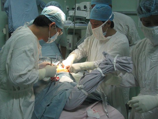 Nhật Bản nghiên cứu hệ thống hướng dẫn phẫu thuật