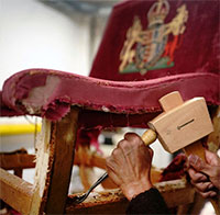 Những chiếc ghế lịch sử tại lễ đăng quang của Vua Charles