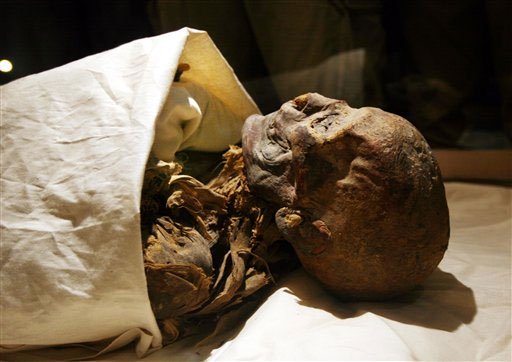 Nữ hoàng Ai Cập Hatshepsut có thể đã đầu độc chính mình
