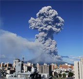 Núi lửa Sakurajima ở miền Nam Nhật Bản phun trào