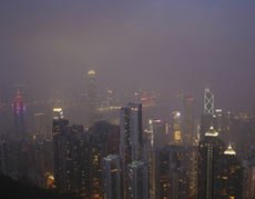 Ô nhiễm khiến 1/5 dân Hong Kong muốn bỏ đi