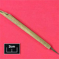 Phát hiện bút mực 1.000 năm tuổi làm bằng xương tại Ireland