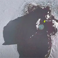 Phát hiện chiếc đĩa bí ẩn bên trong vết băng vỡ ở Nam Cực