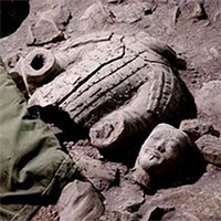 Phát hiện khu chế tác áo giáp bằng đá cho lăng mộ Tần Thủy Hoàng