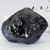 Phát hiện kim cương thô khổng lồ 1.758 carat ở Botswana