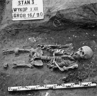 Phát hiện mới về hài cốt người đàn ông thời Trung Cổ được chôn cất ở Ba Lan