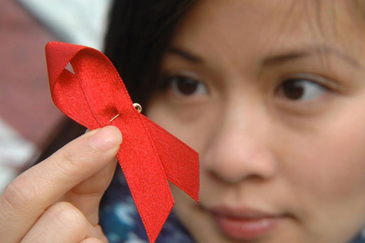 Phát hiện protein mới ngăn chặn virus HIV