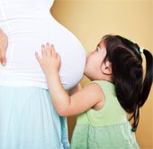 Phụ nữ đẻ dày dễ bị sinh non