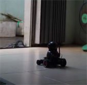 Robot điều khiển bằng mắt của sinh viên Việt