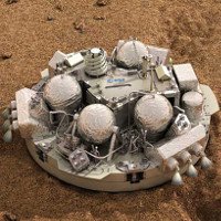 Robot đổ bộ có thể đã chết trên sao Hỏa vì mở dù sớm