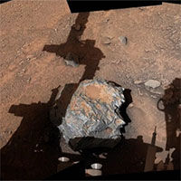 Robot NASA phát hiện thiên thạch kim loại trên sao Hỏa
