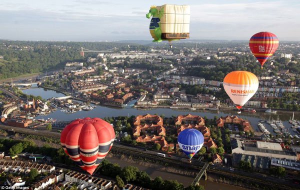 Rực rỡ lễ hội khinh khí cầu lớn nhất thế giới