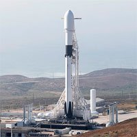 SpaceX dự định phóng 42.000 vệ tinh lên không gian