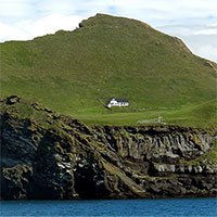 Sự thật về những lời đồn đoán kì bí xoay quanh ngôi nhà cô quạnh nhất thế giới ở Iceland