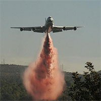 Supertanker, kỳ quan độc nhất của ngành cứu hỏa đang nỗ lực cứu lấy rừng Amazon