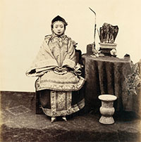 Tác phẩm nhiếp ảnh về phụ nữ Trung Quốc 150 năm trước