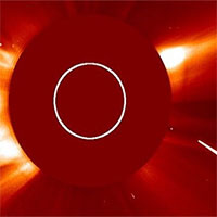Tàu thăm dò của NASA ghi lại khoảnh khắc Mặt trời nuốt chửng hai sao chổi
