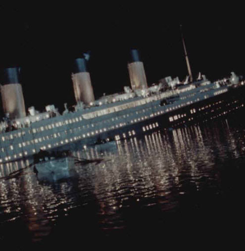 Tàu Titanic gặp nạn 