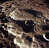 Tàu Trung Quốc xác định “thế giới ngầm” khó tin trong Mặt trăng
