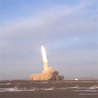 Tên lửa nhiên liệu rắn của Trung Quốc lần đầu phóng thành công